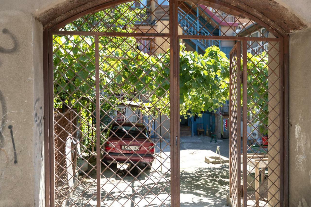 Sololaki 18 Apartment Tbilisi Exterior photo